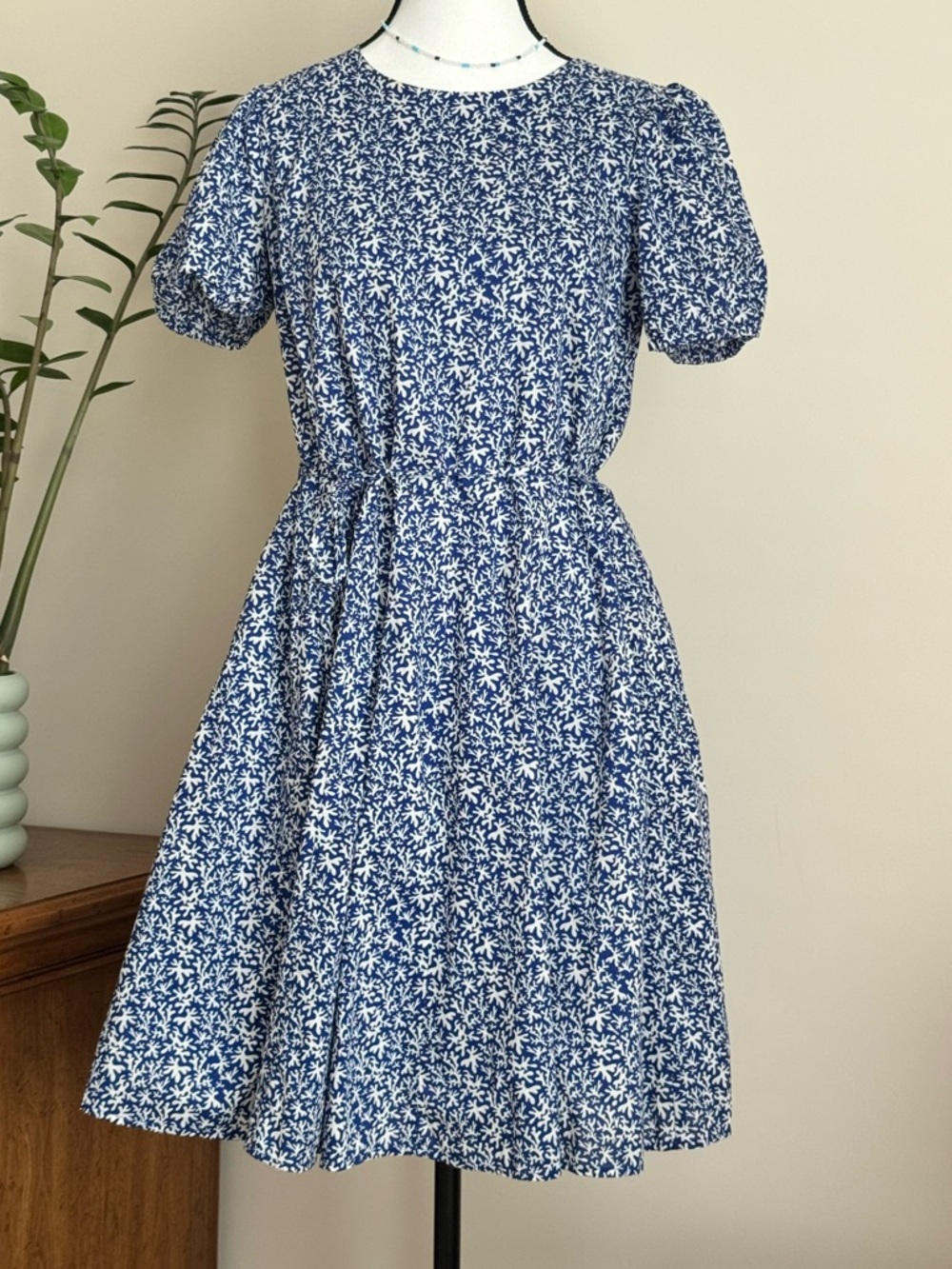 🔹 Boden Blue Floral Short Sleeve Women's Dress size 6 Ditzy Floral Mini Dress